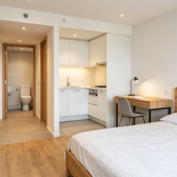 Modern, Self-Contained Student Apartment (Suitable for Long-Term Rental)